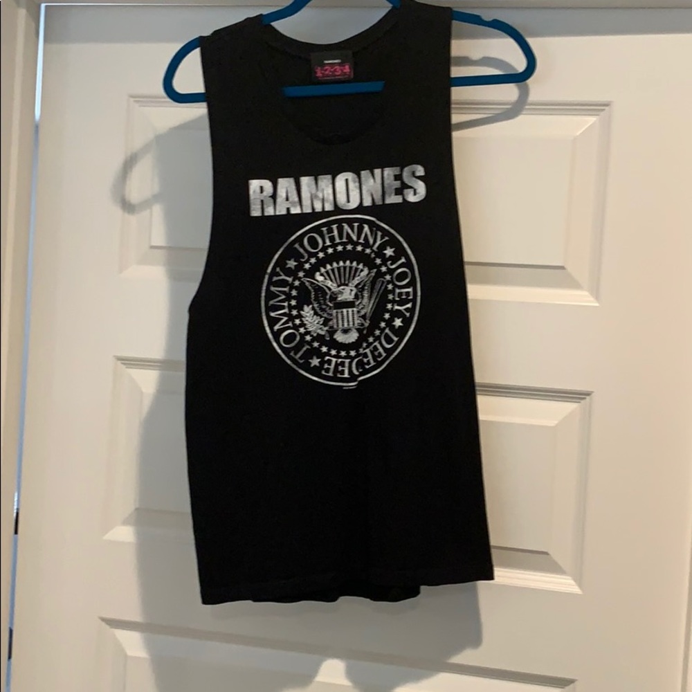 Ramona’s muscle tee